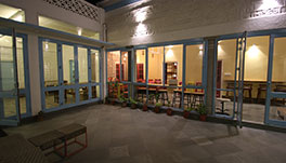Jaipur Jantar Hostel courtyard